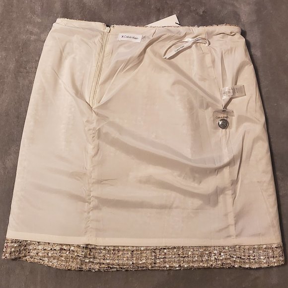 Women's Tweed Pocket Mini Skirt - Picture 8 of 10